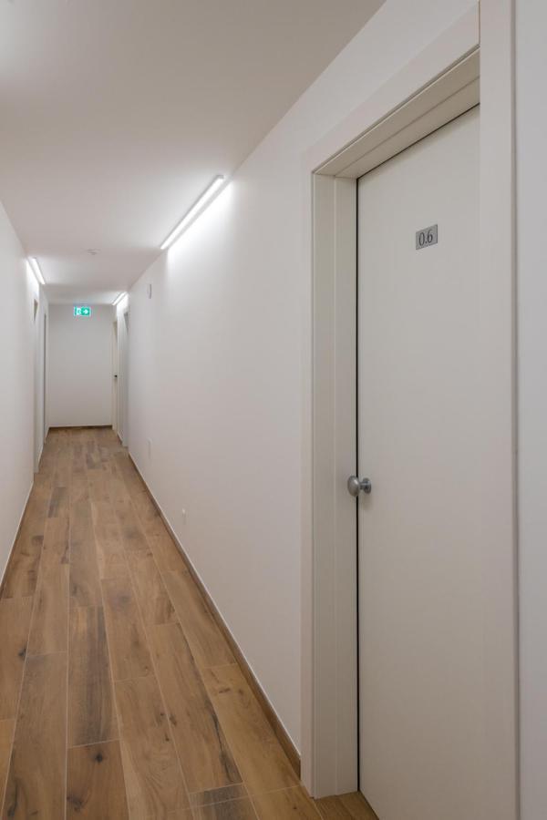 Modern Studios Мендризио Екстериор снимка