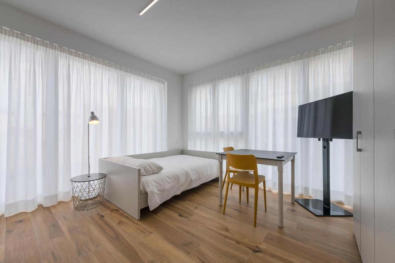 Modern Studios Мендризио Екстериор снимка