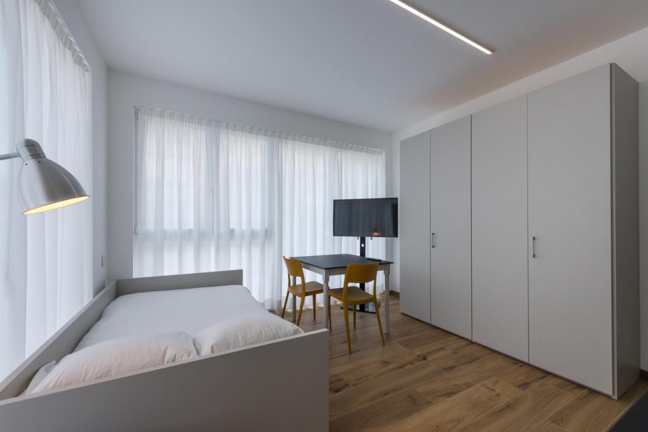 Modern Studios Мендризио Екстериор снимка