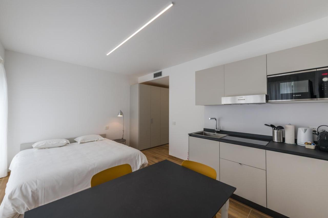 Modern Studios Мендризио Екстериор снимка